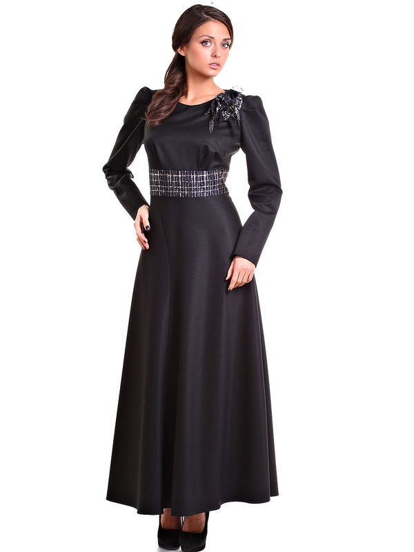 Черное платье в пол с длинным рукавом